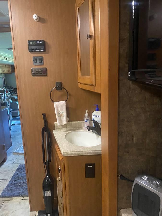 Used 2011 Tiffin Allegro Open Road RED Class A Motorhome & 2016 Jeep Trailhawk