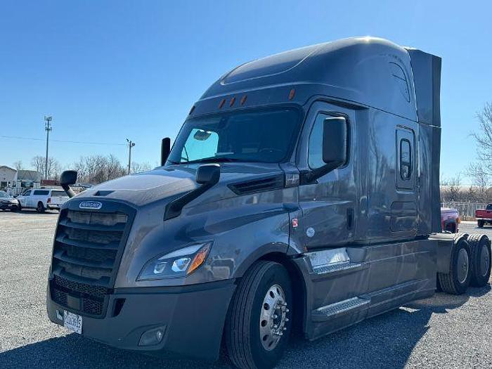 Used 2020 Freightliner CASCADIA 126