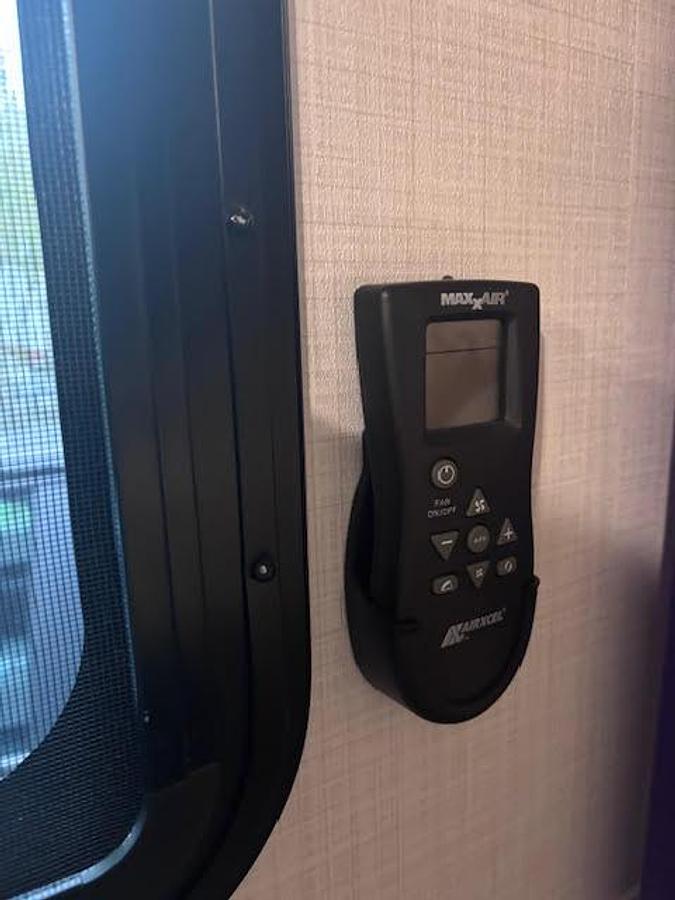 Used 2024 Forest River Rockwood Mini Lite 2205S