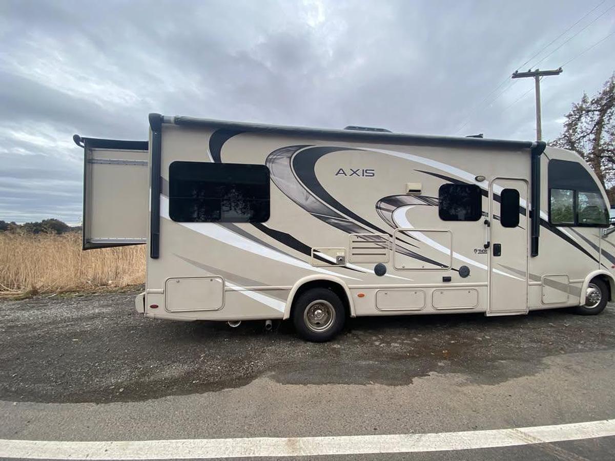 Used 2017 Thor Axis