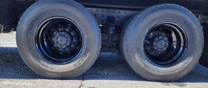 Used 2008 Freightliner BUSINESS CLASS M2 106