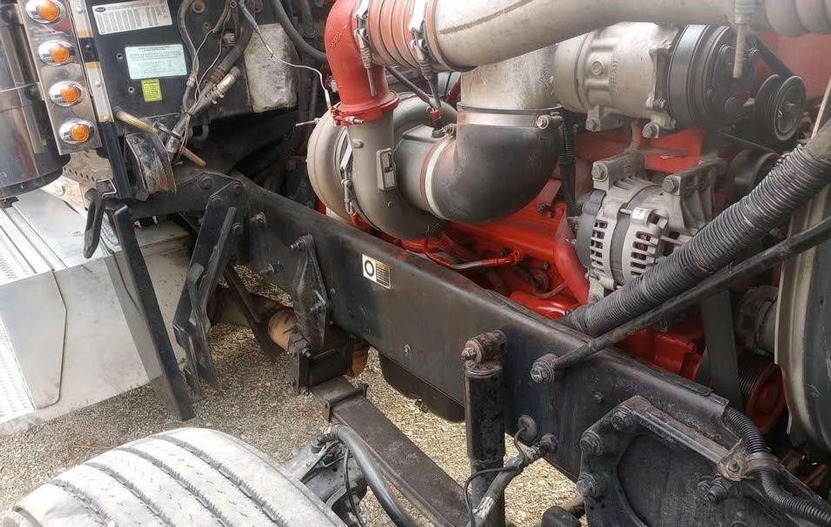 Used 2009 PETERBILT 389