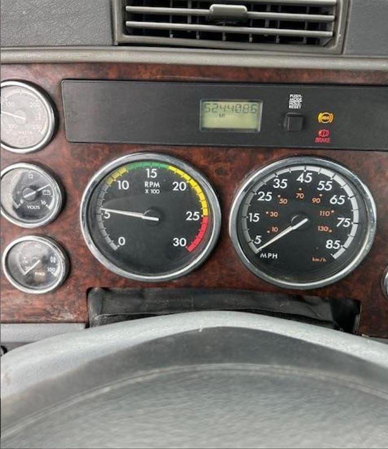 Used 2018 Freightliner Columbia 120