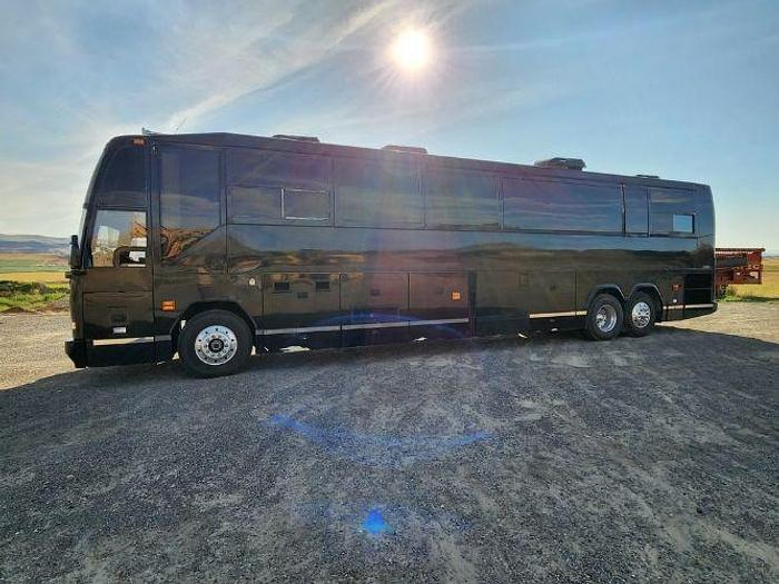 Used 1999 Prevost H3 45 Entertainer Bus