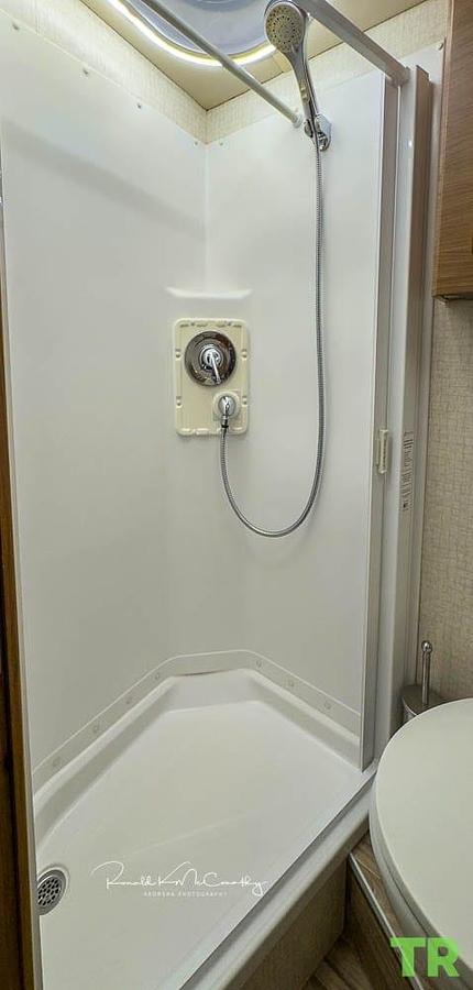 Used 2018 Winnebago Navion 24V Mercedes Diesel Class C Motorhome – 45,353 Miles – 510W Solar – Lithium Batteries – Upgraded Electronics
