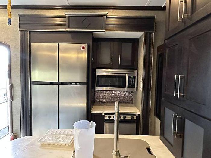 Used 2016 Keystone Raptor 352TS