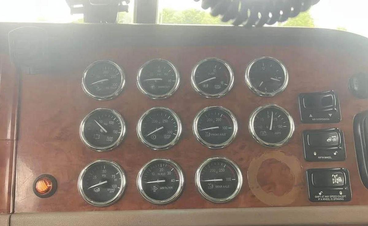 Used 2006 Peterbilt 379