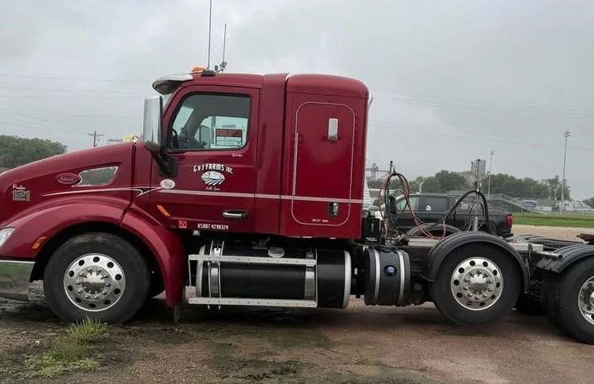 Used 2020 Petebitl 579