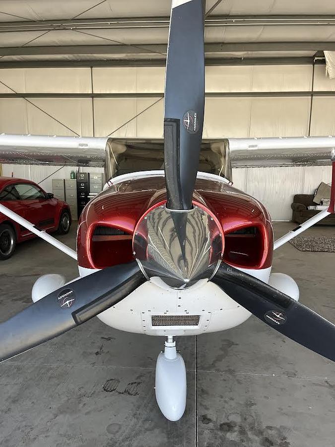 Used 2006 Cessna Turbo 182T Skylane Airplane