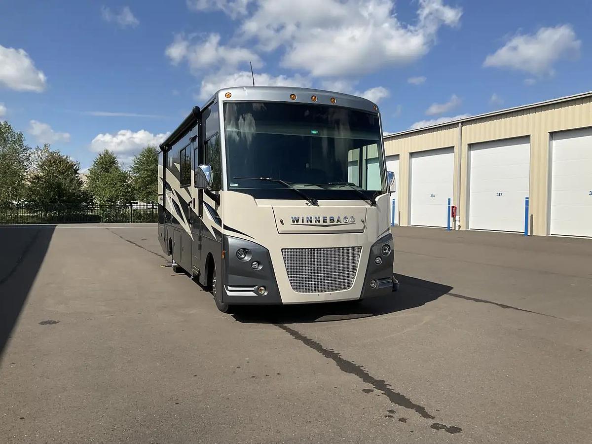 Used 2020 Winnebago Vista 29V