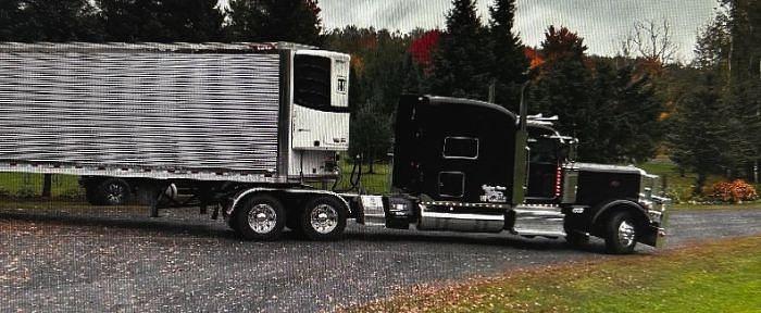 Used 2022 Peterbilt 389