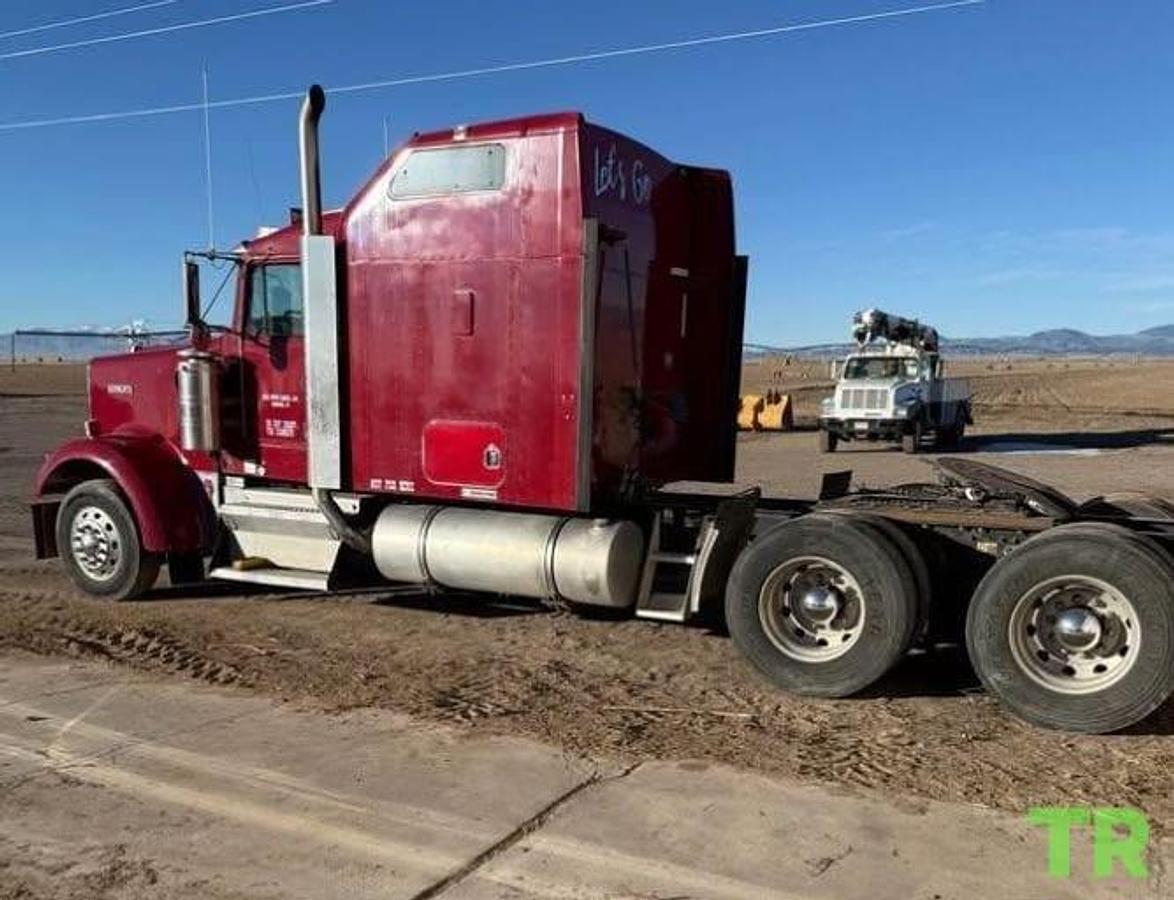 Used 2002 Kenworth W900
