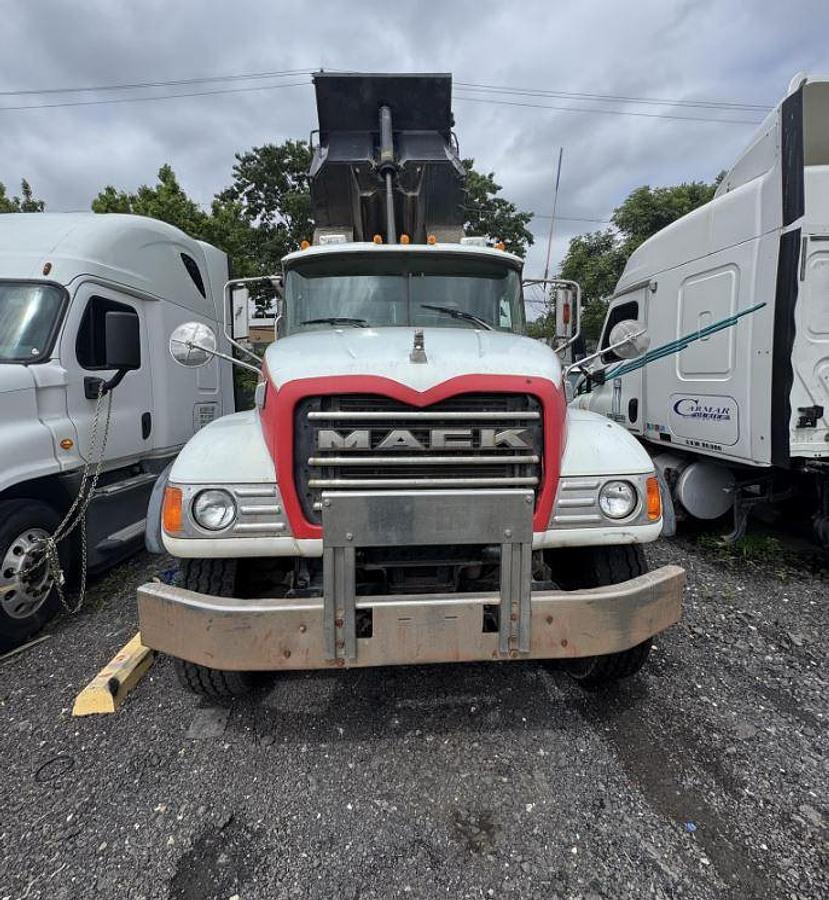 Used 2004 MACK GRANITE CV713 Dump Truck