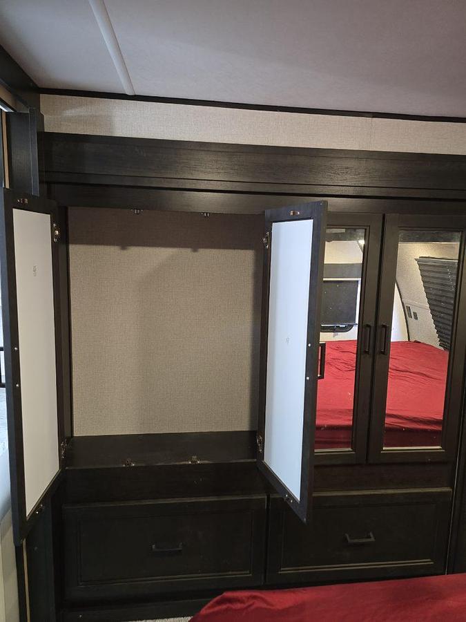 Used 2022 Highland Ridge Roamer 354MBH Fifth Wheel