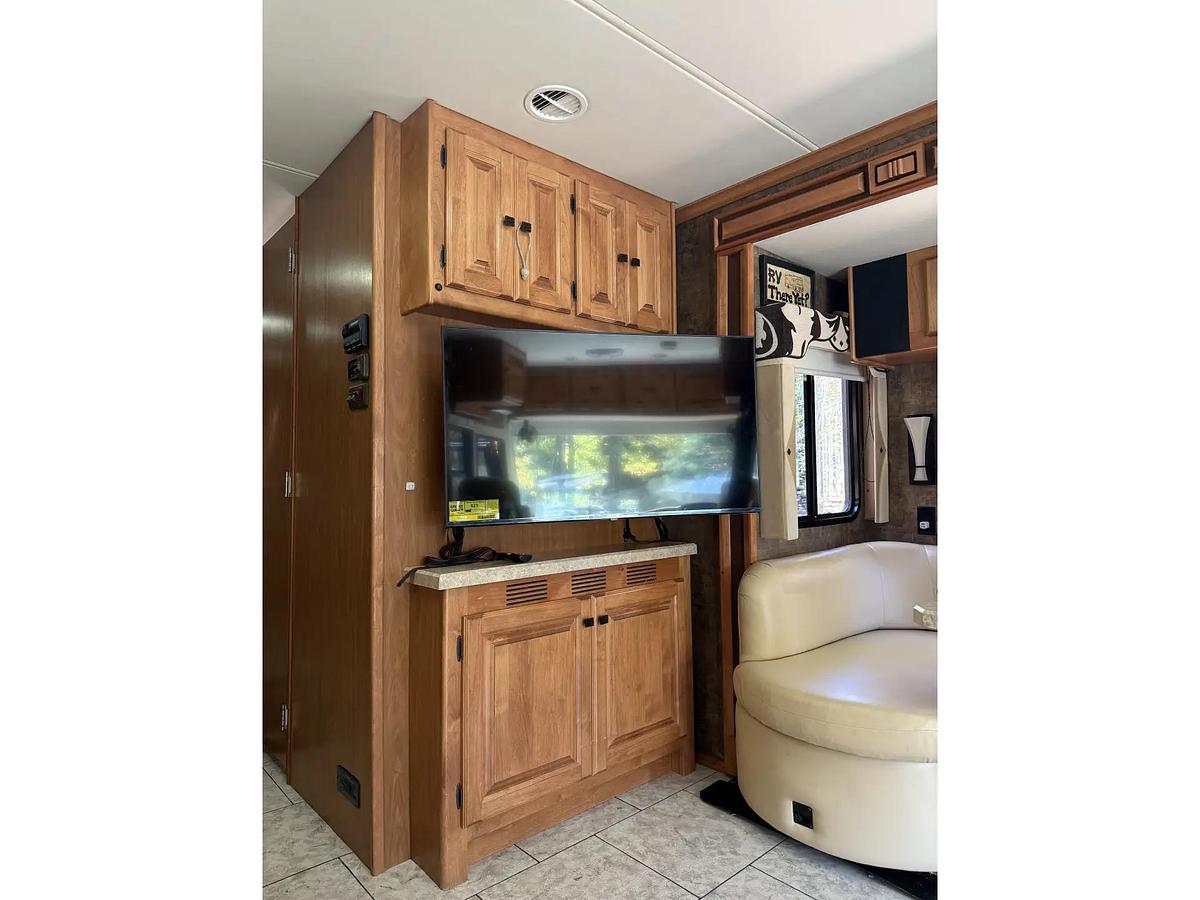 Used 2012 Tiffin Allegro Red 34QFA