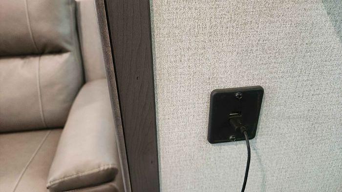 Used 2021 Keystone Montana 383TH