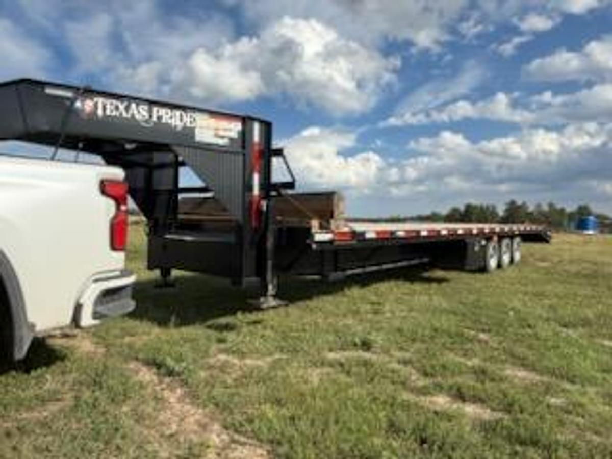 Used 2023 Texas Pride 32' Flatbed Trailer