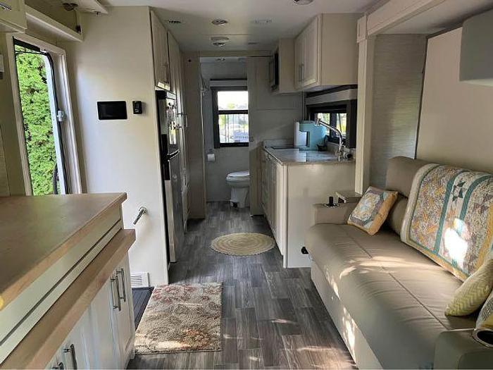 Used 2023 Tiffin Motorhomes Wayfarer 25JW