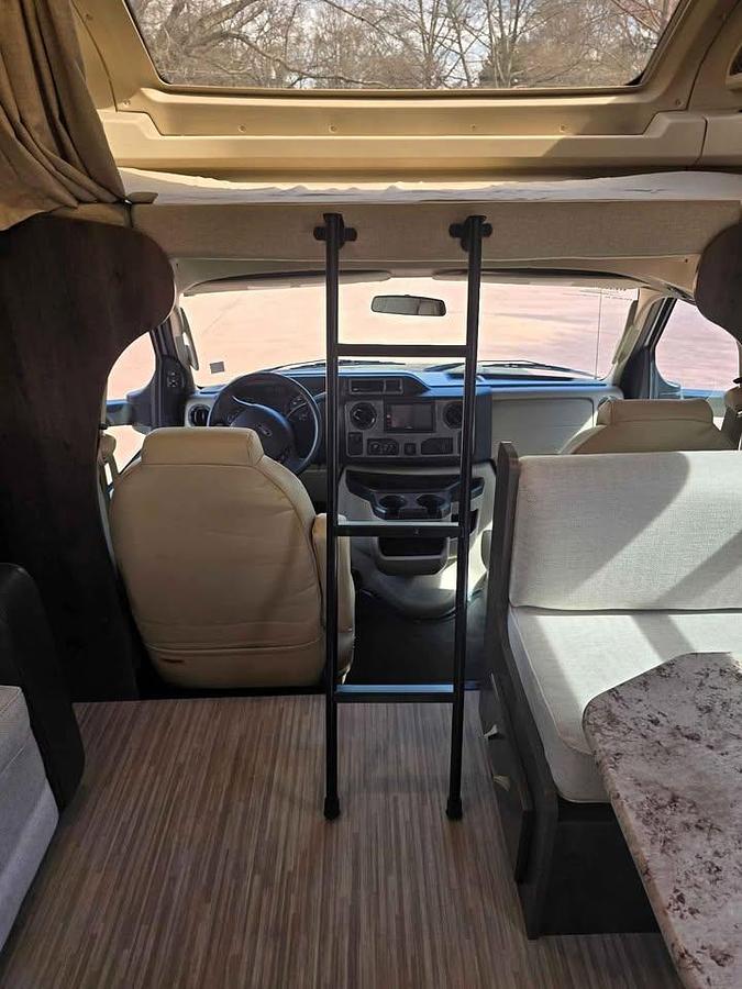 Used 2019 Entegra Esteem 31l