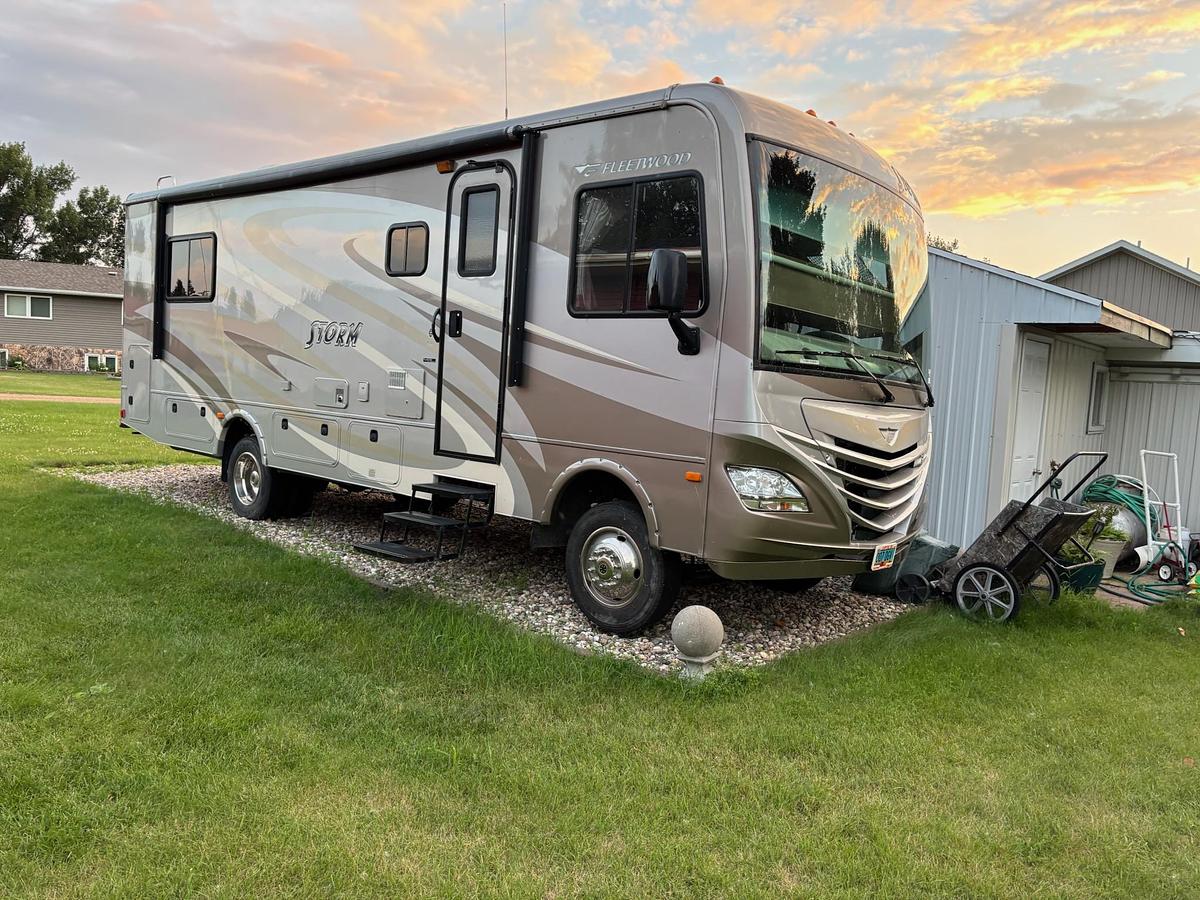 Used 2015 Fleetwood Storm 28MS Class A Motorhome