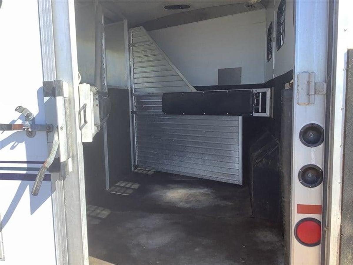 Used 1997 Jamco 3 Horse Trailer with Living Quarters