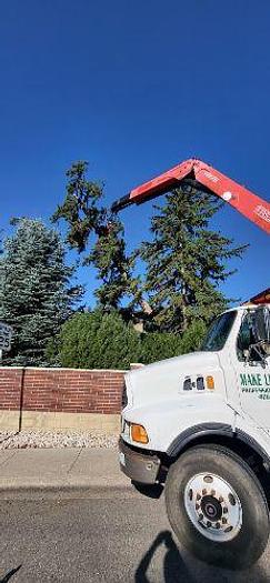 Used 2006 STERLING LT9500 with a Fassi F330SE Crane