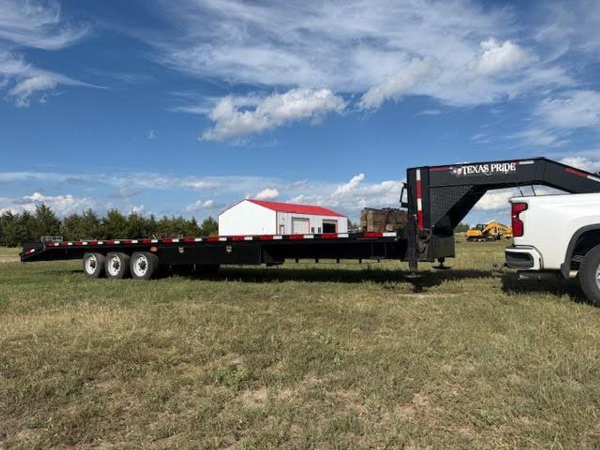 Used 2023 Texas Pride 32' Flatbed Trailer