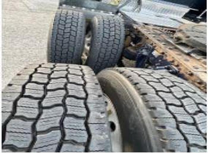 Used Like New KENWORTH 5 trucks available