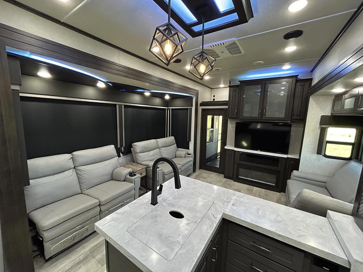 Used 2022 Grand Design Momentum 395MS