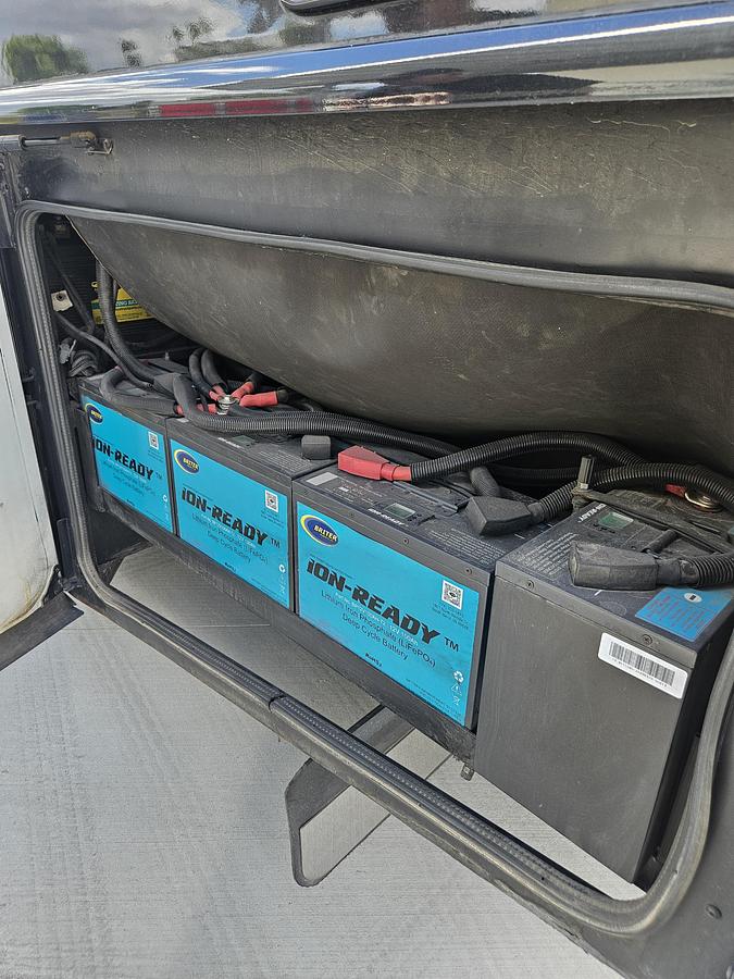 Used 2014 Fleetwood Expedition 40X