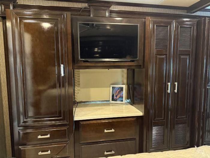 Used 2019 Thor Motor Coach Tuscany 45MX I6 Diesel Pusher