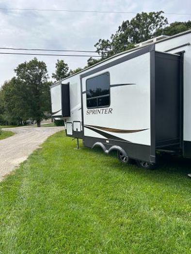 Used 2022 Keystone Sprinter 31TB