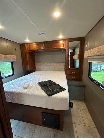 Used 2016 Holiday Rambler Admiral XE 29TT