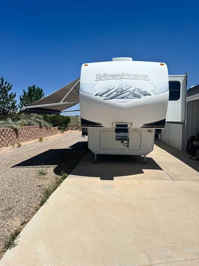 Used 2015 Keystone Montana Fifth Wheel