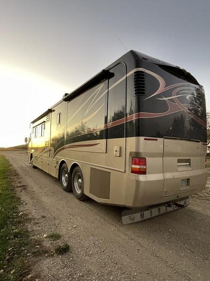 Used 2007 Monaco Camelot 42PDQ Class A Motorhome