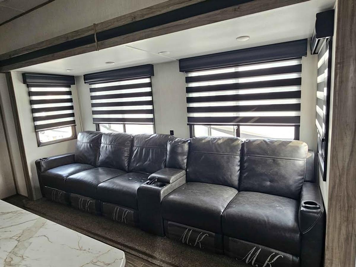 Used 2021 Forest River Artic Wolf 3770