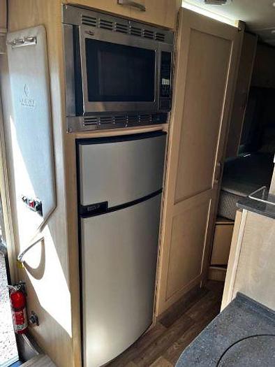 Used 2015 Leisure Travel Unity U24TB