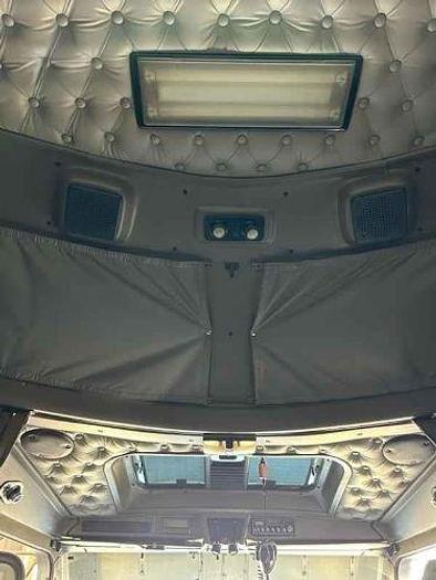 Used 2005 KENWORTH W900L