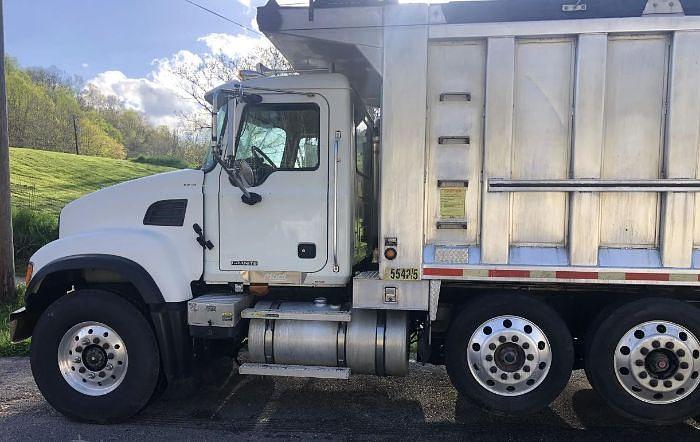 Used 2006 Mack Granite CV713