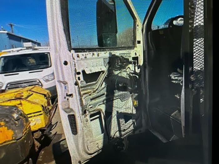 Used 2002 Chevrolet 6500