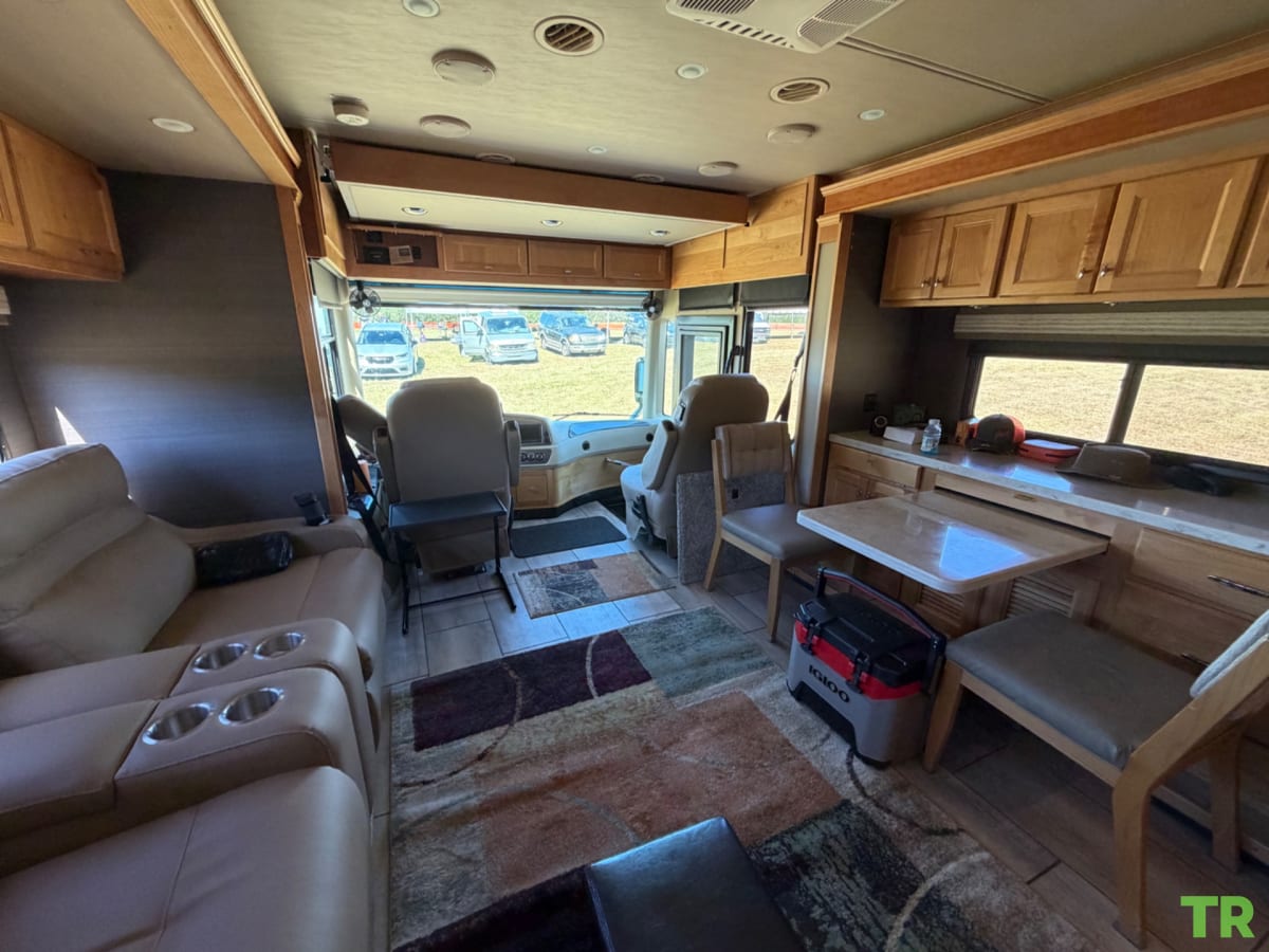 Used 2022 Tiffin Allegro RED 33AL