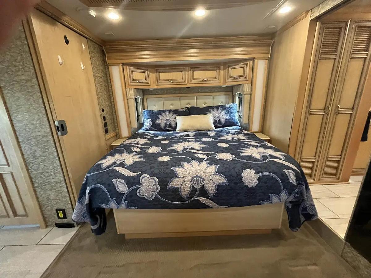 Used 2014 Newmar Ventana 4369