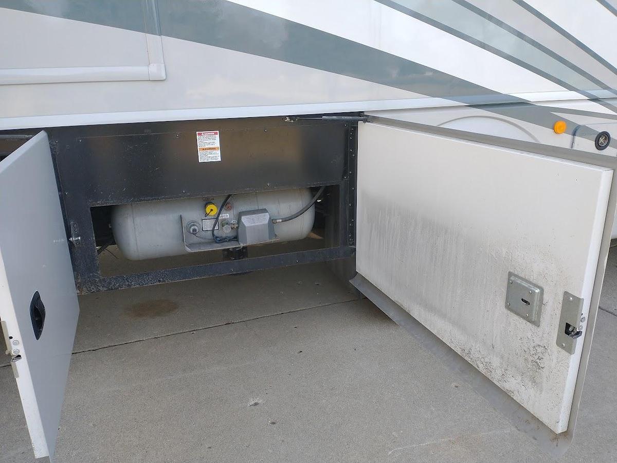 Used 2025 Holiday Rambler Vacationer 33C Class A Motorhome