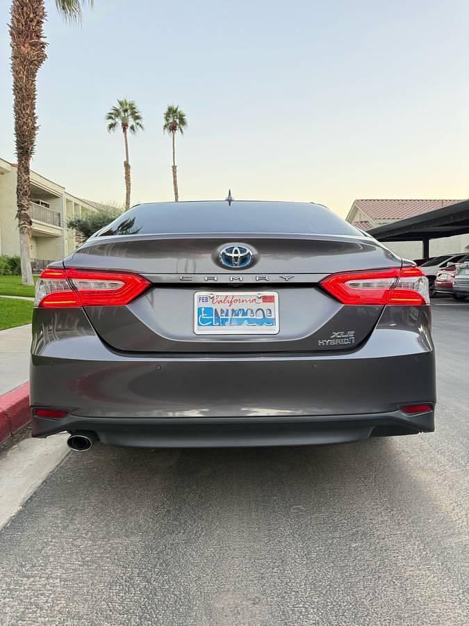 Used 2019 Toyota Camry Hybrid XLE