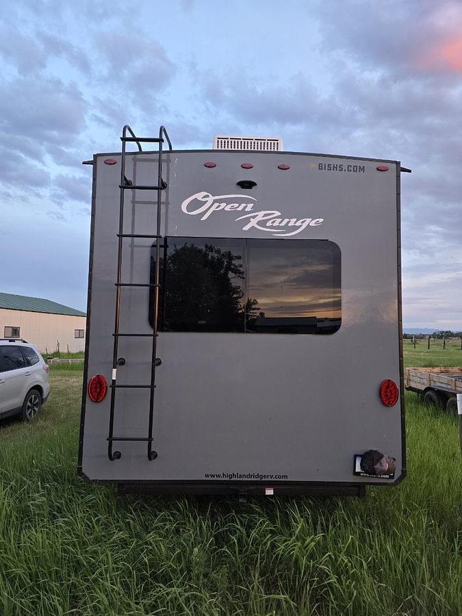 Used 2022 Highland Ridge Roamer 354MBH Fifth Wheel