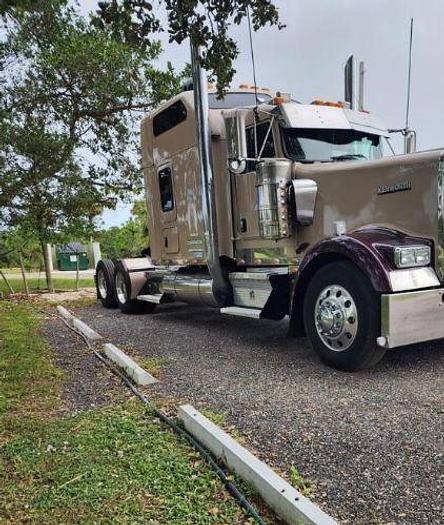 Used 2014 KENWORTH W900L