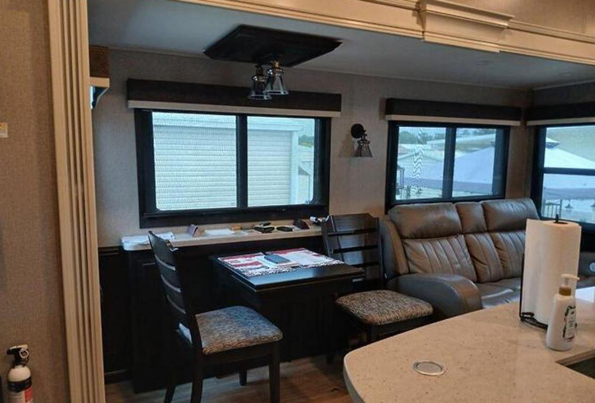 Used 2021 Jayco Pinnacle 36FBTS Fifth Wheel