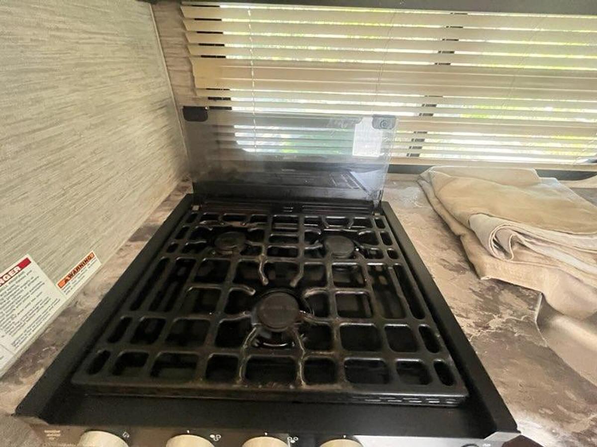 Used 2021 Thor Motor Coach Four Winds 28A Class C Motorhome