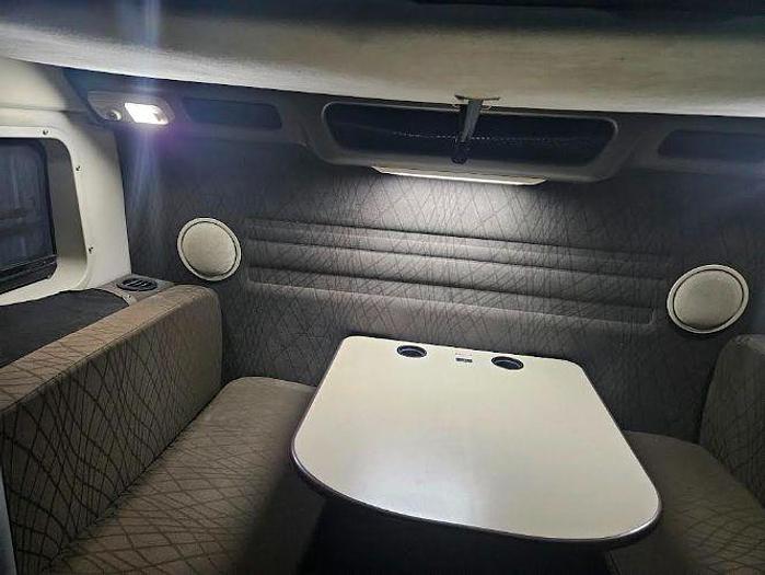 Used 2018 Volvo VNL42780