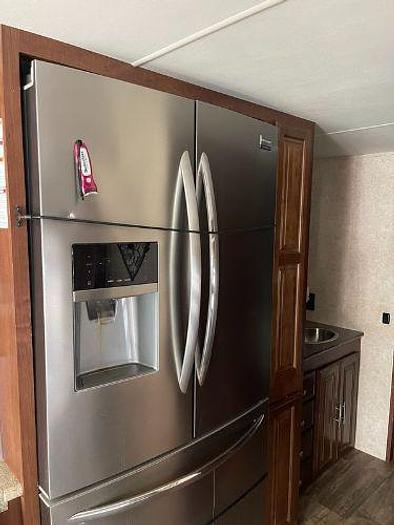 Used 2017 Forest River Georgetown 329DS